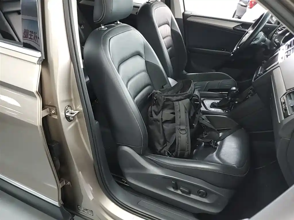 Volkswagen Tiguan L 2018 — фото 25