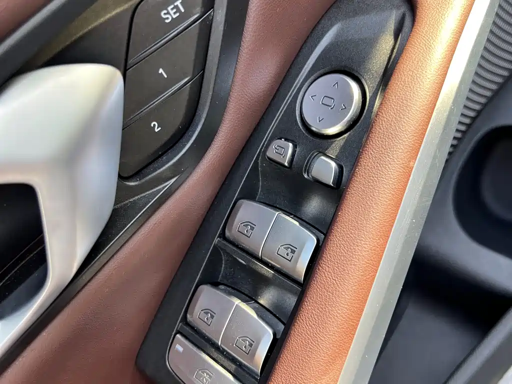 BMW 3 Series 2023 — фото 16