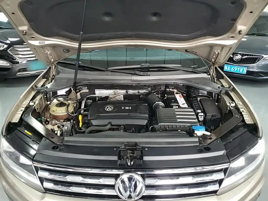 Volkswagen Tiguan L 2018 — фото 20