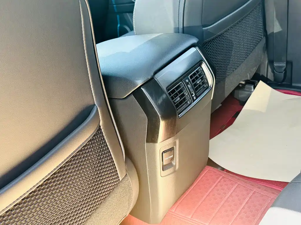 Toyota Prado 2017 — фото 18