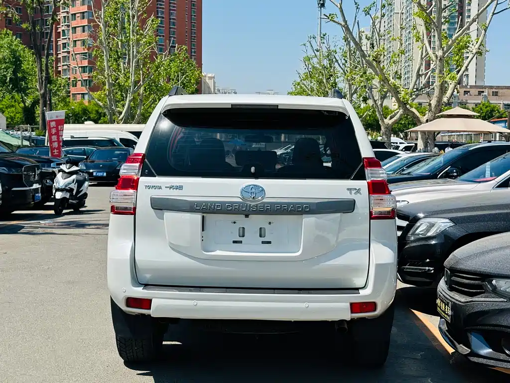 Toyota Prado 2017 — фото 5