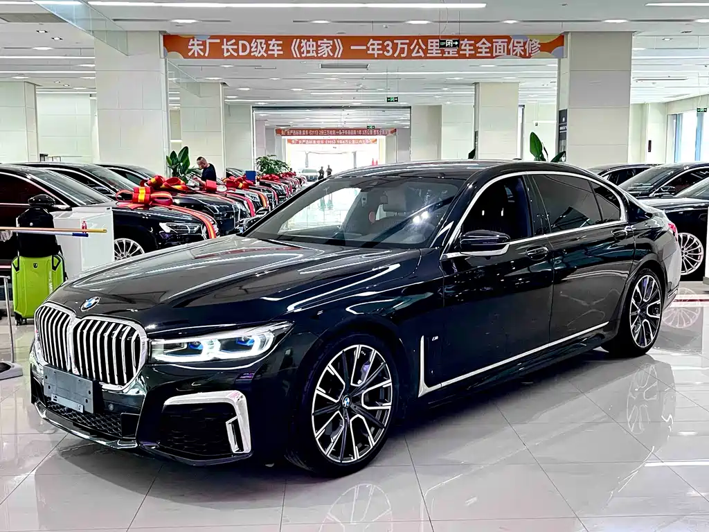 BMW 7 Series 2021 — фото 1