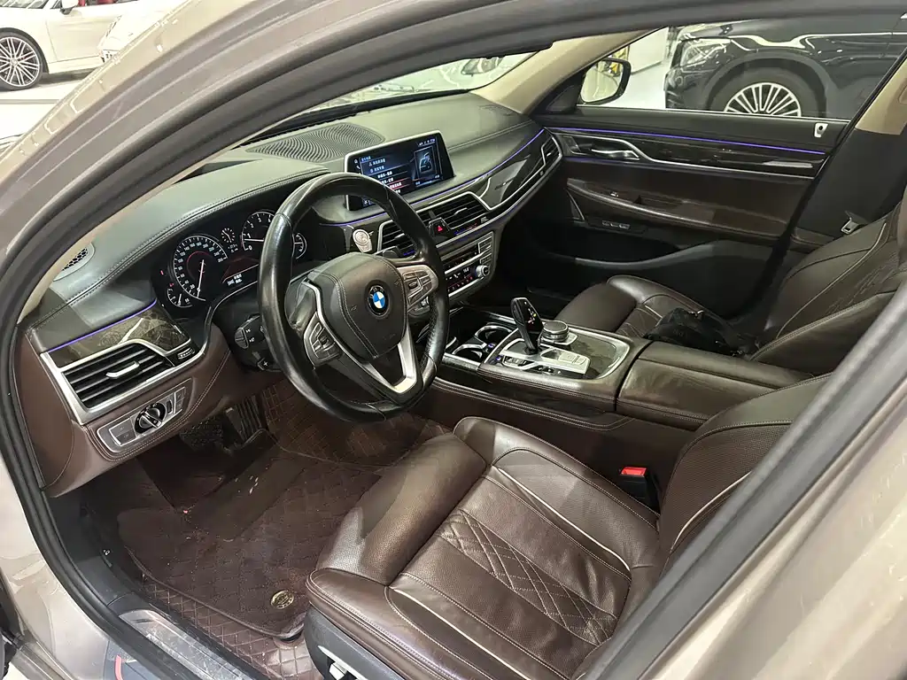BMW 7 Series 2016 — фото 6