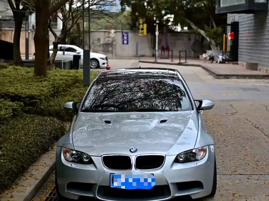 BMW M3 2011 — фото 2