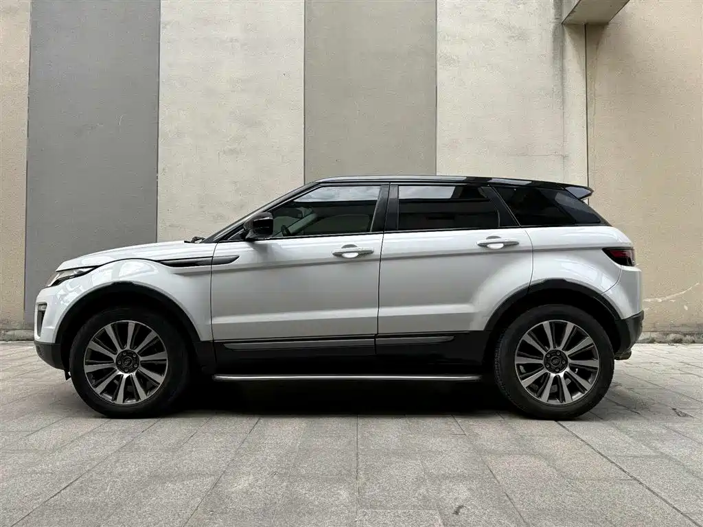Land Rover Evoque 2017 — фото 15
