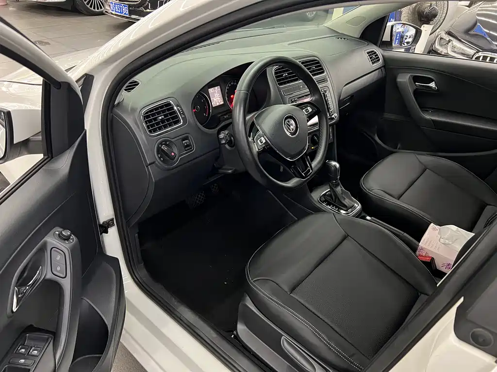 Volkswagen Polo 2016
