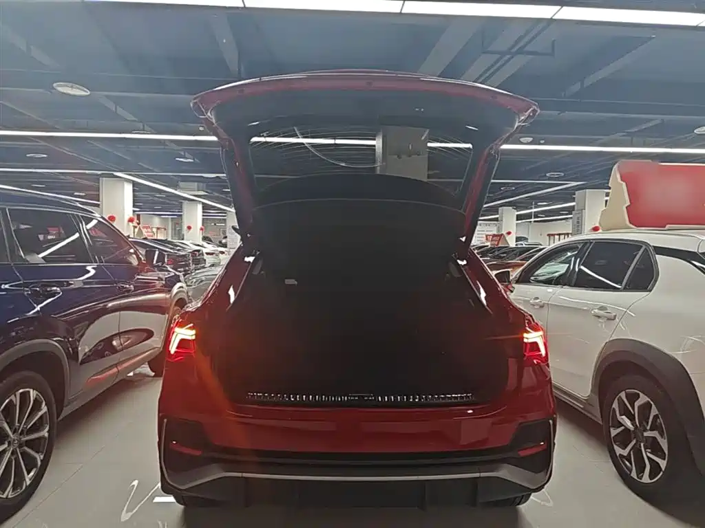 Audi Q3 Sportback 2021 — фото 19