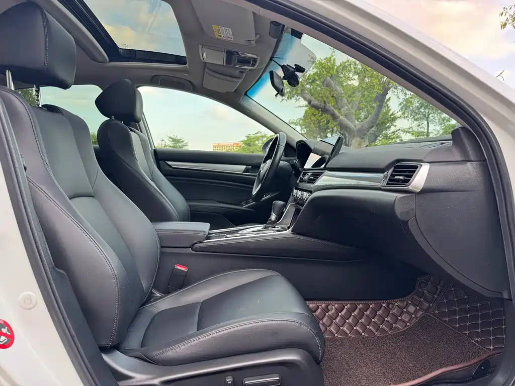 Honda Accord 2021 — фото 10