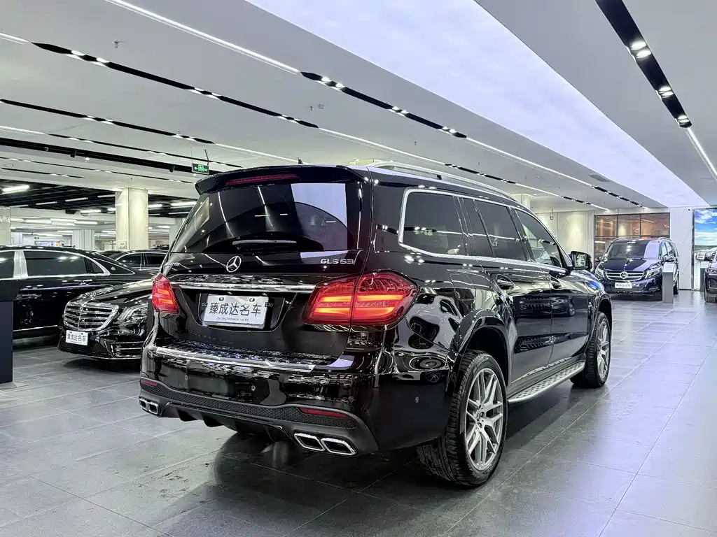 Mercedes-Benz GLS AMG 2018 — фото 6