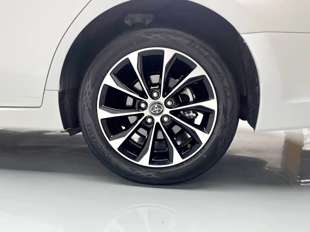 Toyota Avalon 2022 — фото 18