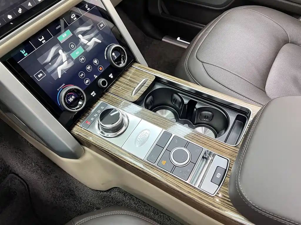 Land Rover Range Rover 2018 — фото 24