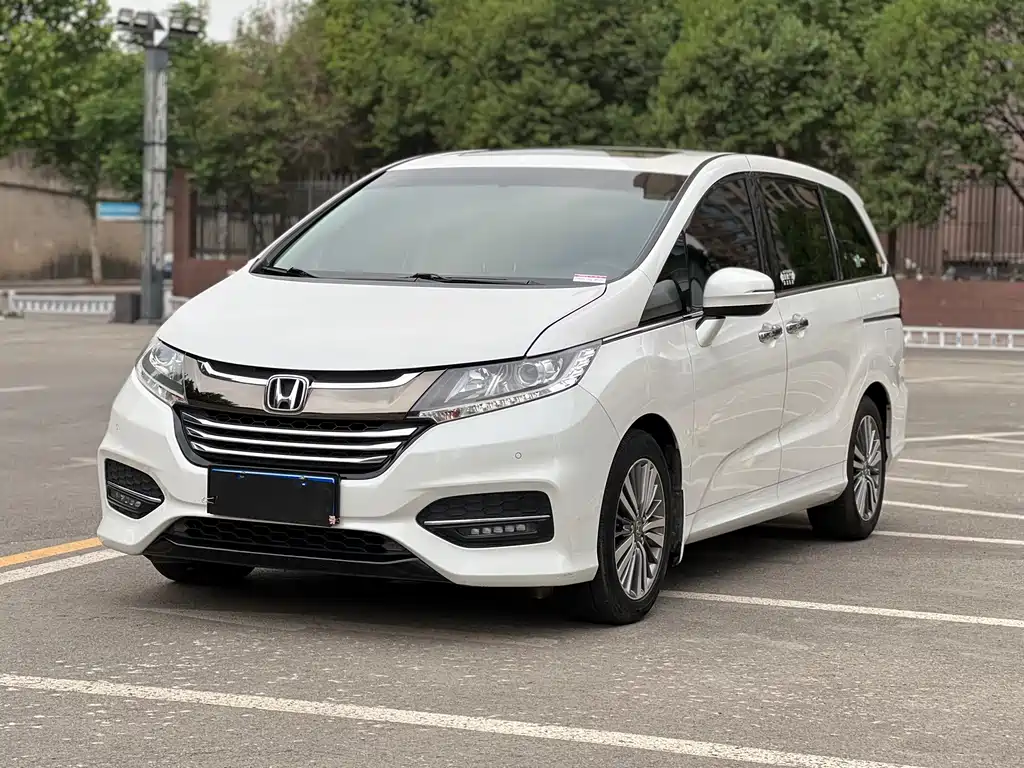 Honda Odyssey 2019 — фото 1