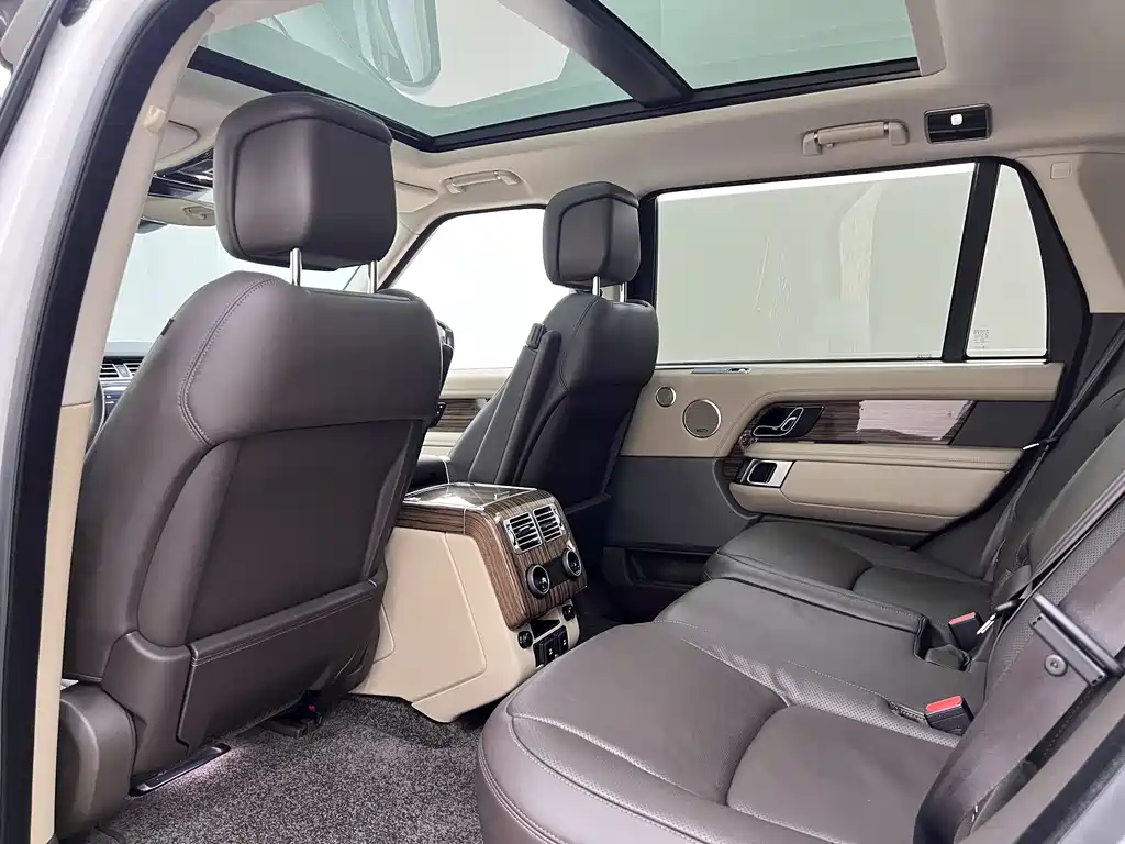 Land Rover Range Rover 2018 — фото 18