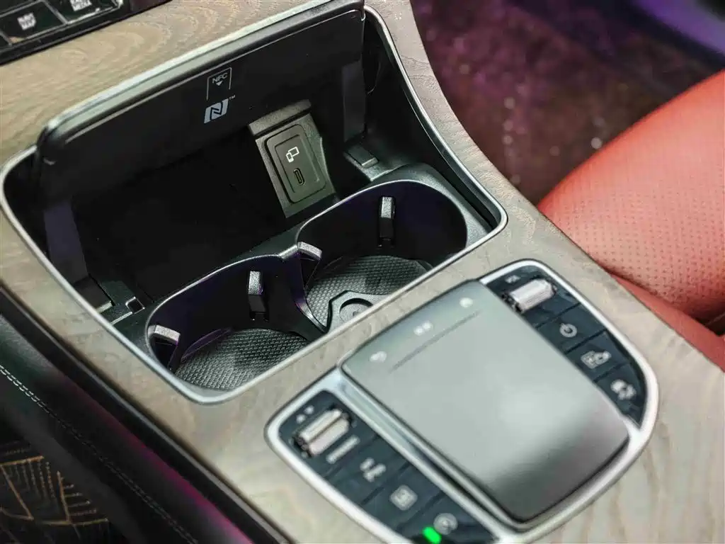 Mercedes-Benz GLC 2020 — фото 15