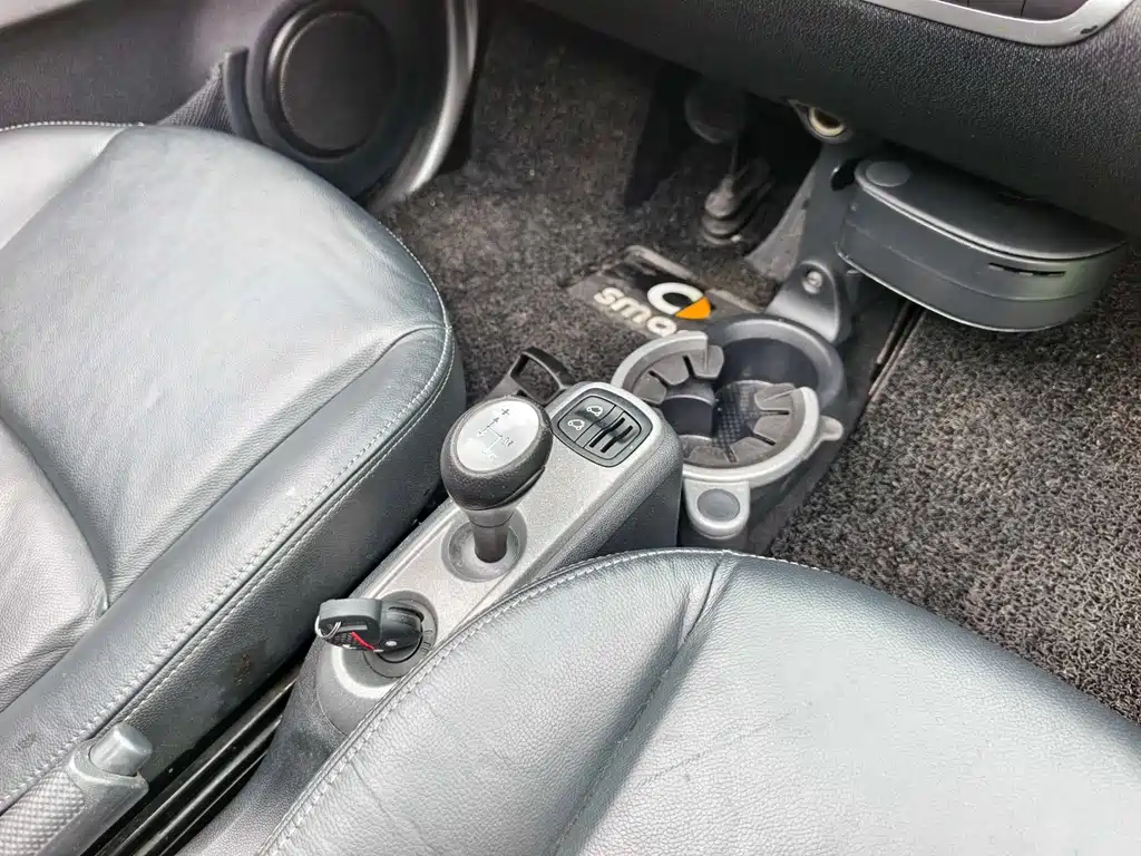 smart Fortwo 2015 — фото 12