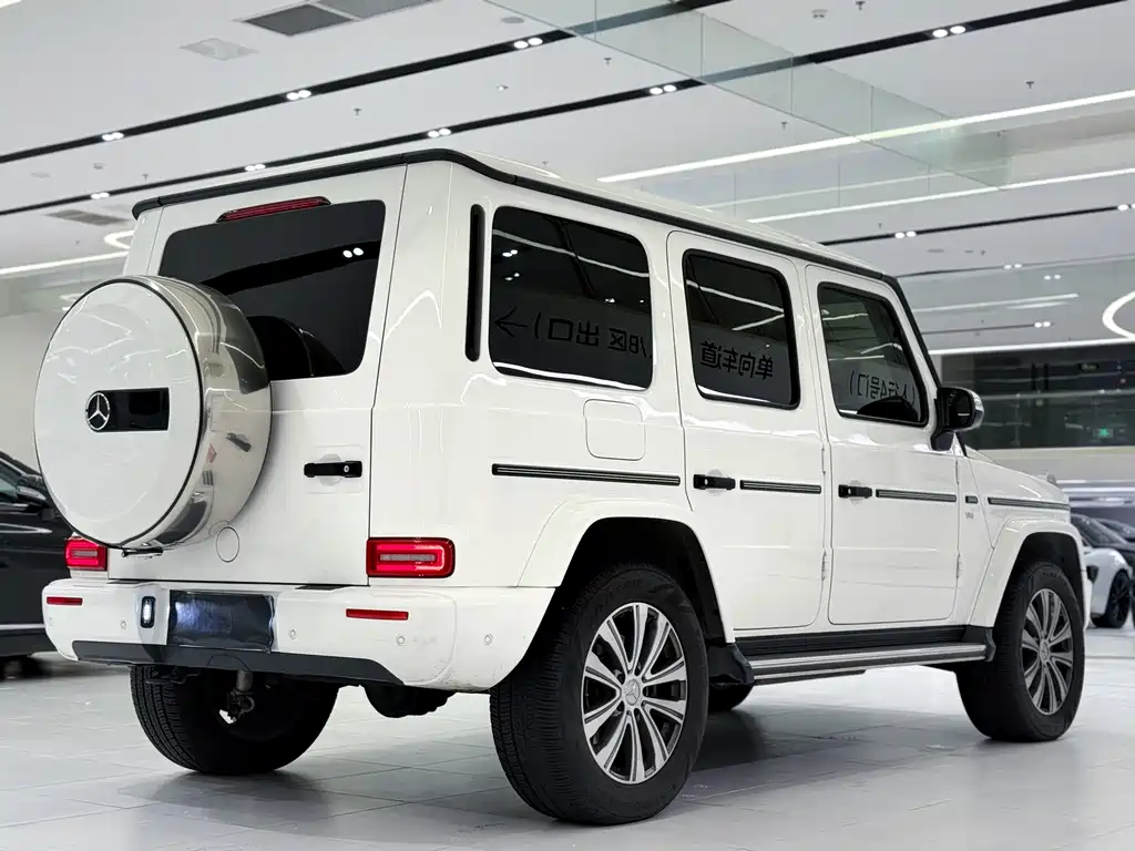 Mercedes-Benz G-Class 2024 — фото 16