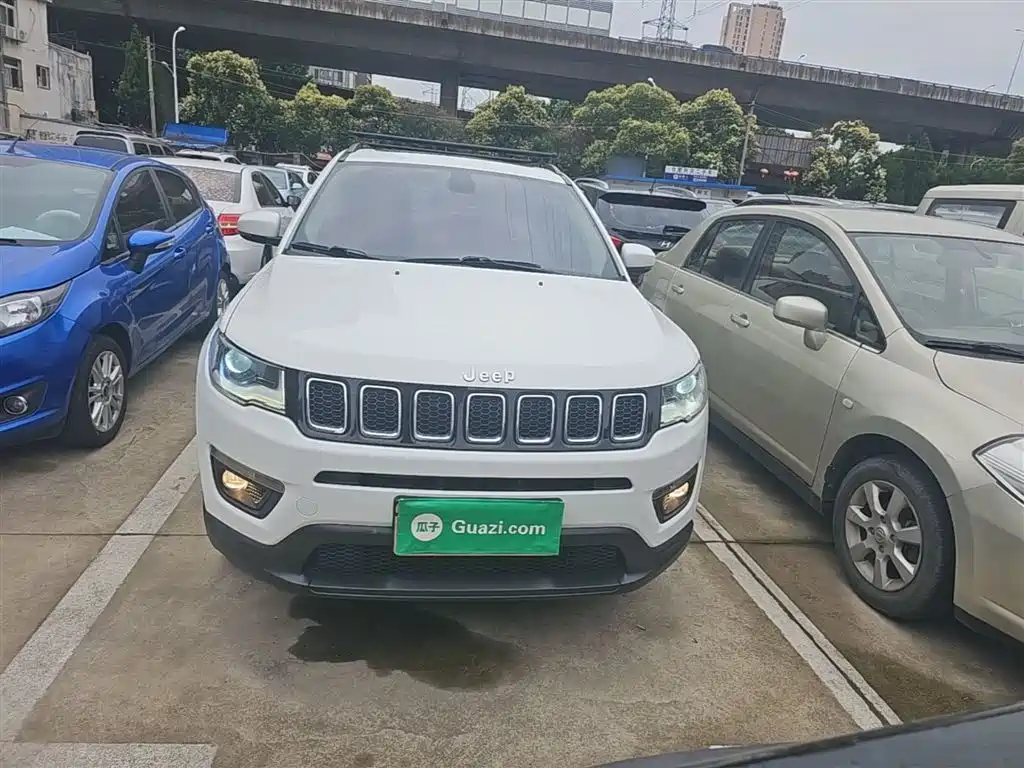 Jeep Compass 2018 — фото 3