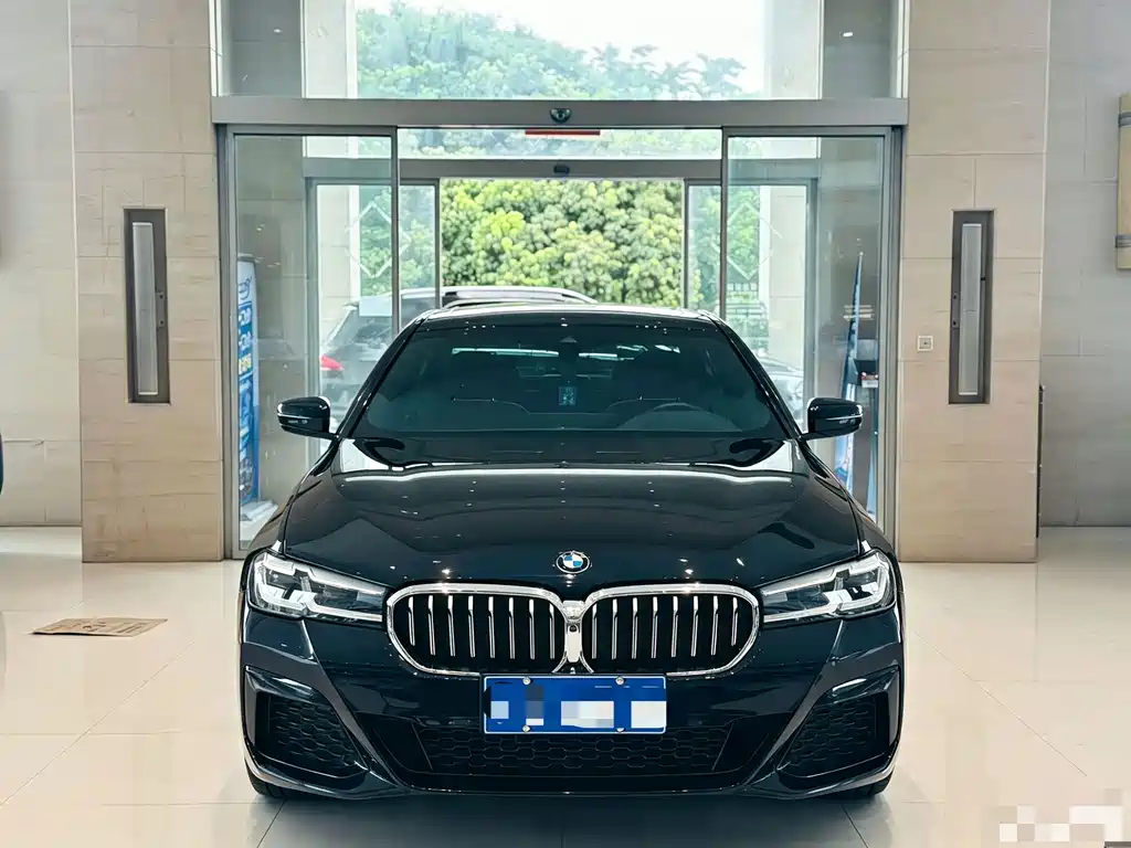 BMW 5 Series 2023