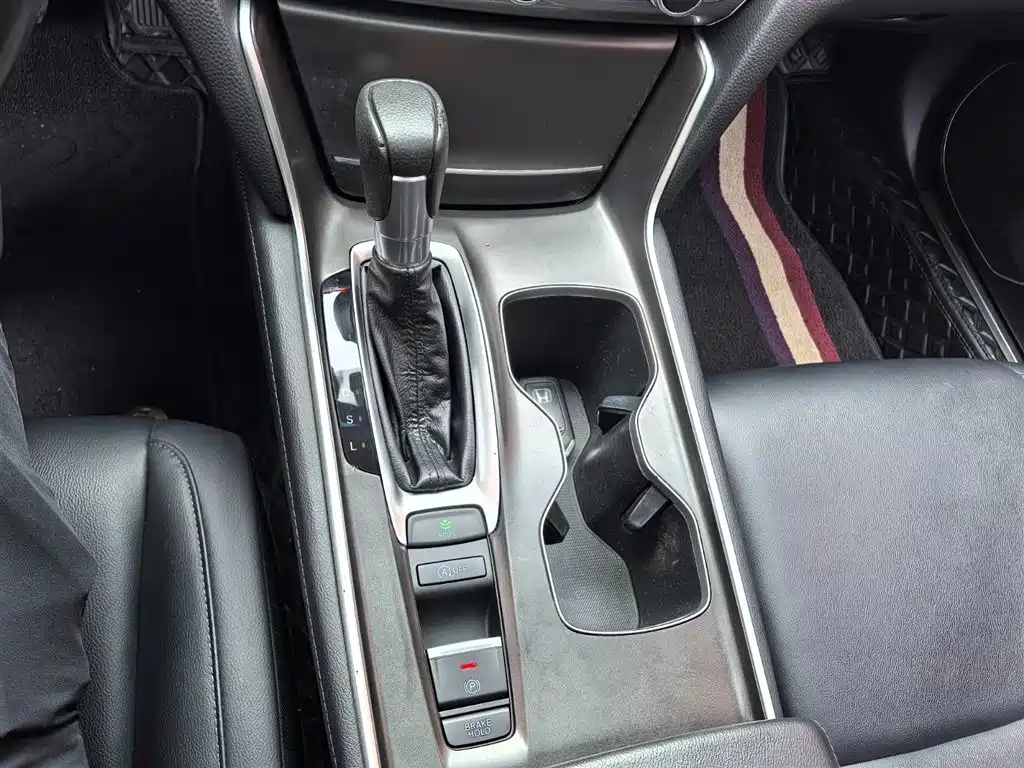 Honda Accord 2019 — фото 15