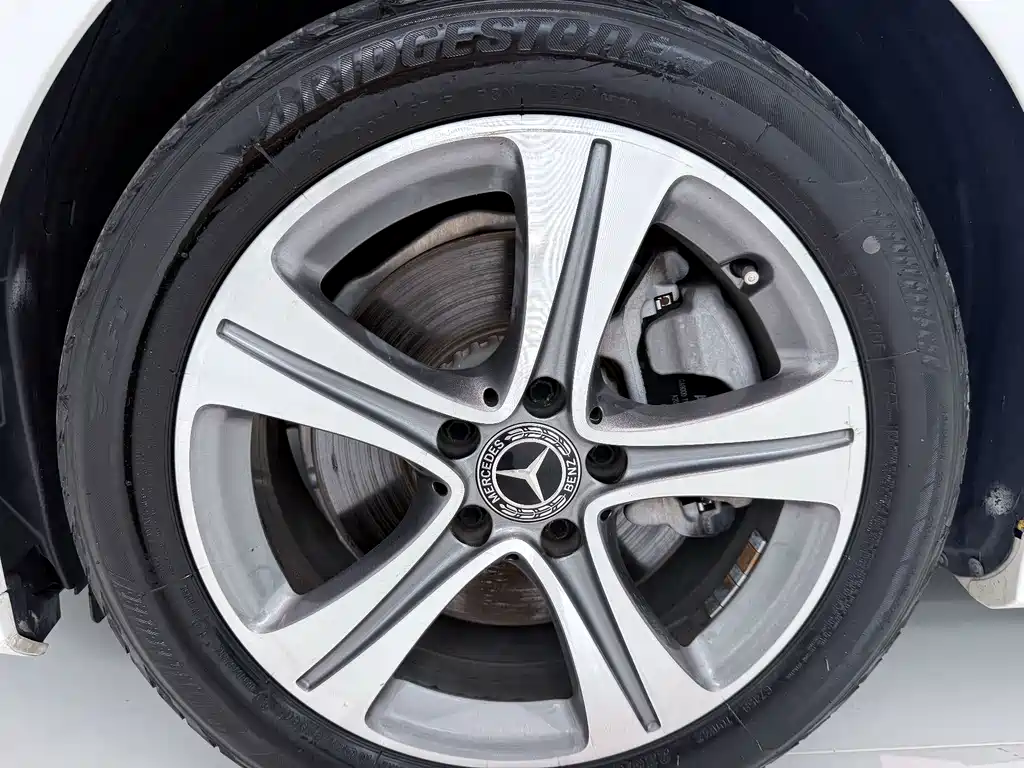 Mercedes-Benz C-Class 2019 — фото 17