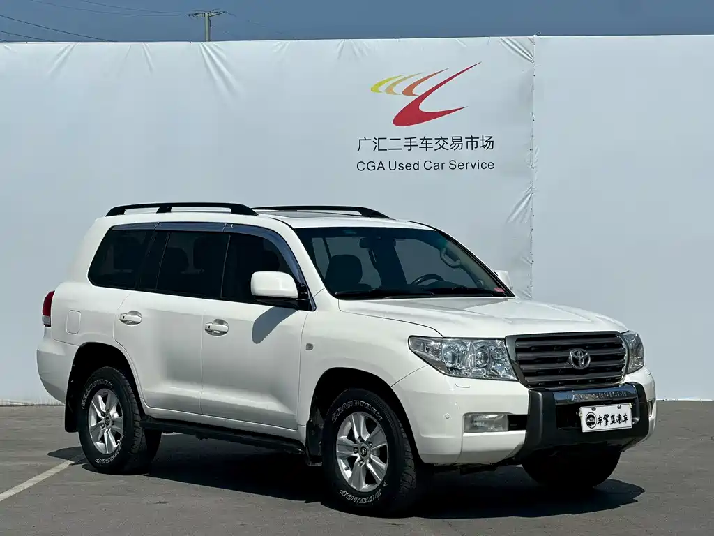 Toyota Land Cruiser 2011 — фото 3