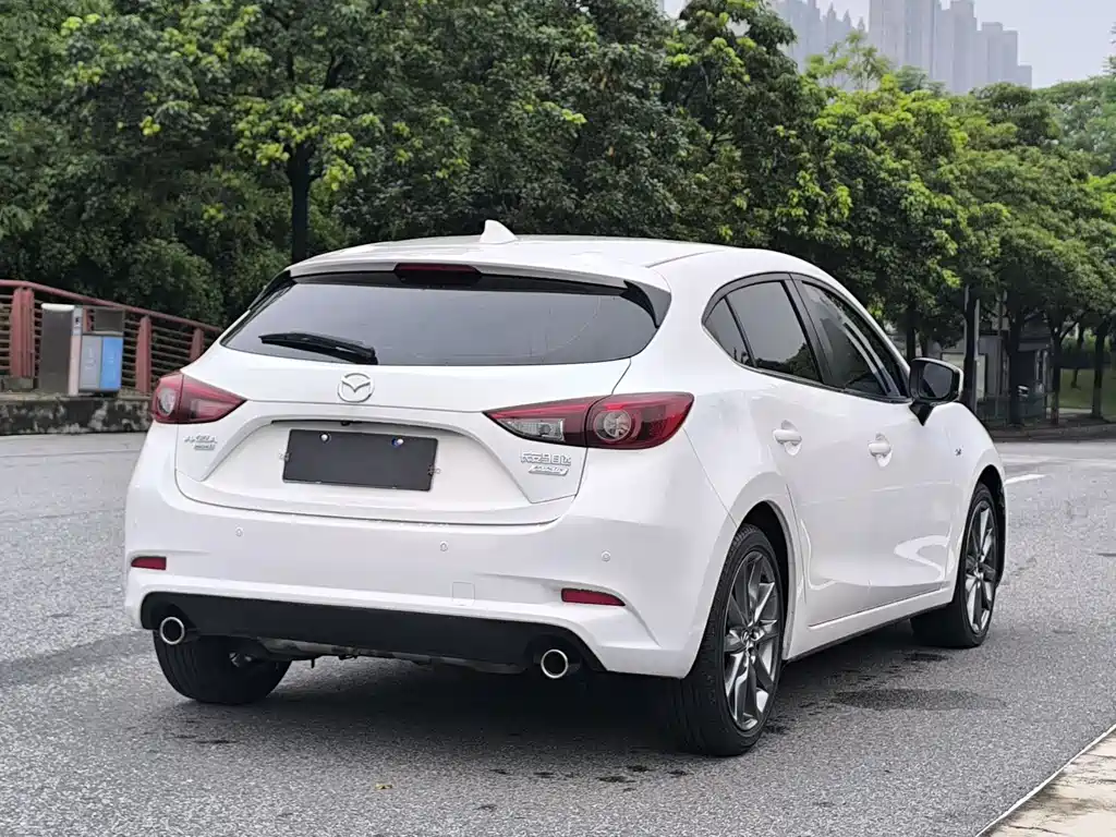 Mazda 3 Axela 2017