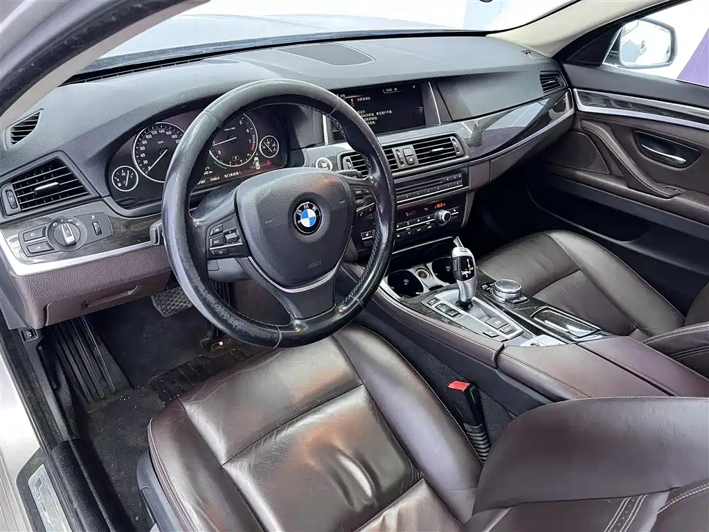 BMW 5 Series 2015 — фото 7