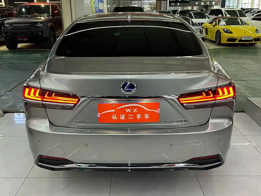 Lexus LS 2019 — фото 9
