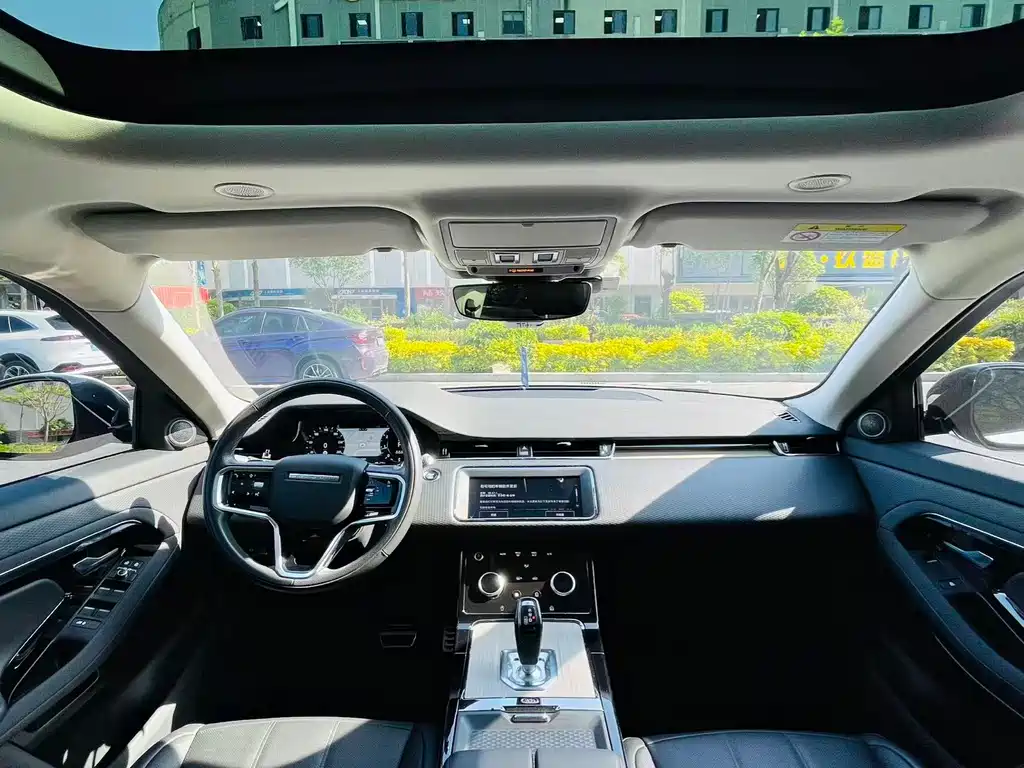 Land Rover Evoque 2021 — фото 5