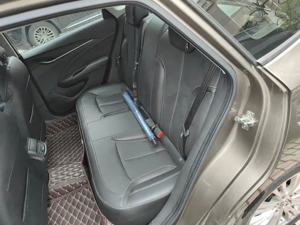 Buick Excelle 2015 — фото 15