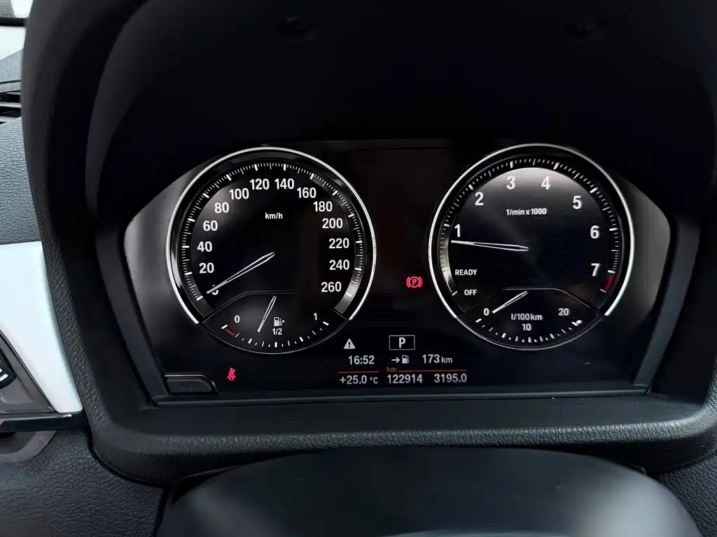 BMW X1 2019 — фото 15