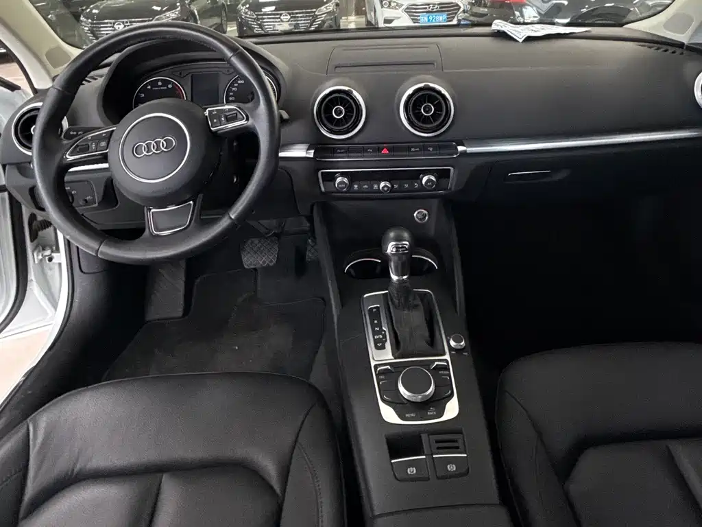 Audi A3 2016 — фото 10