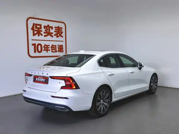 Volvo S60 2022