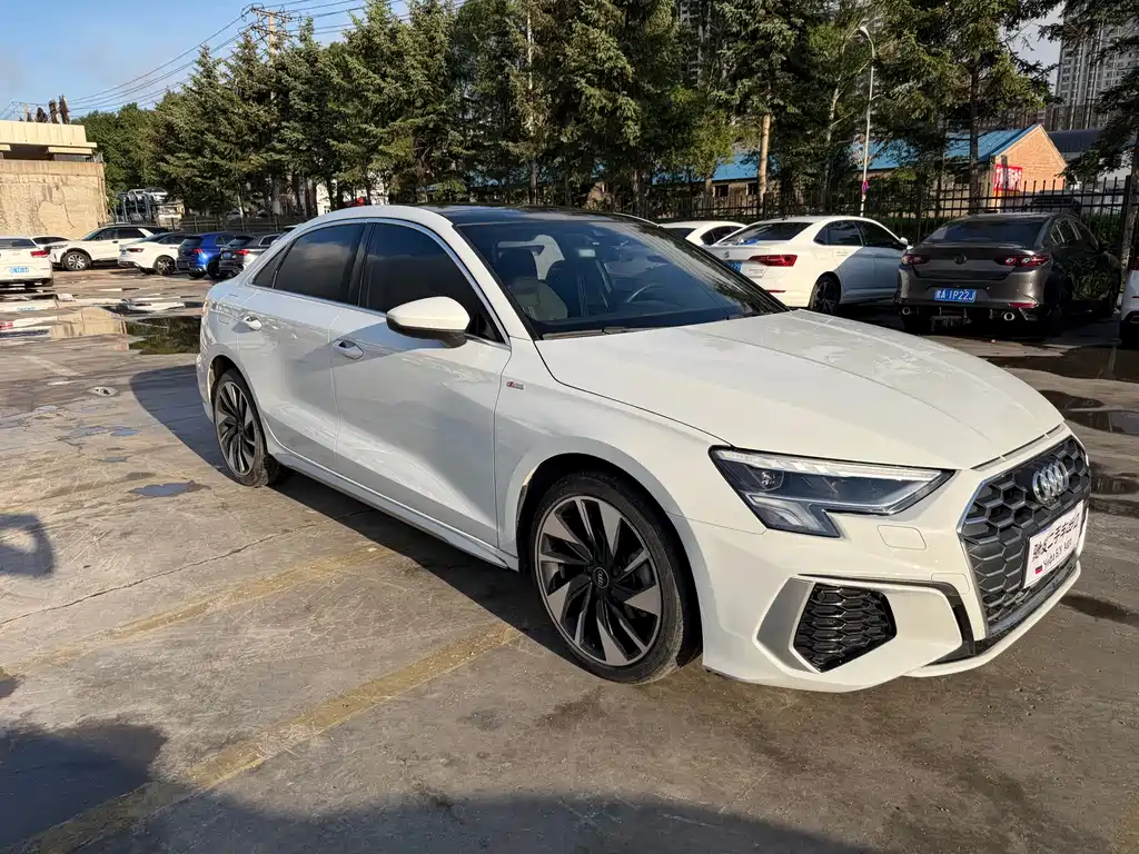 Audi A3 2023 — фото 3