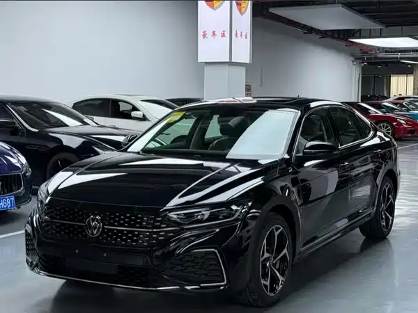 Volkswagen Passat 2024
