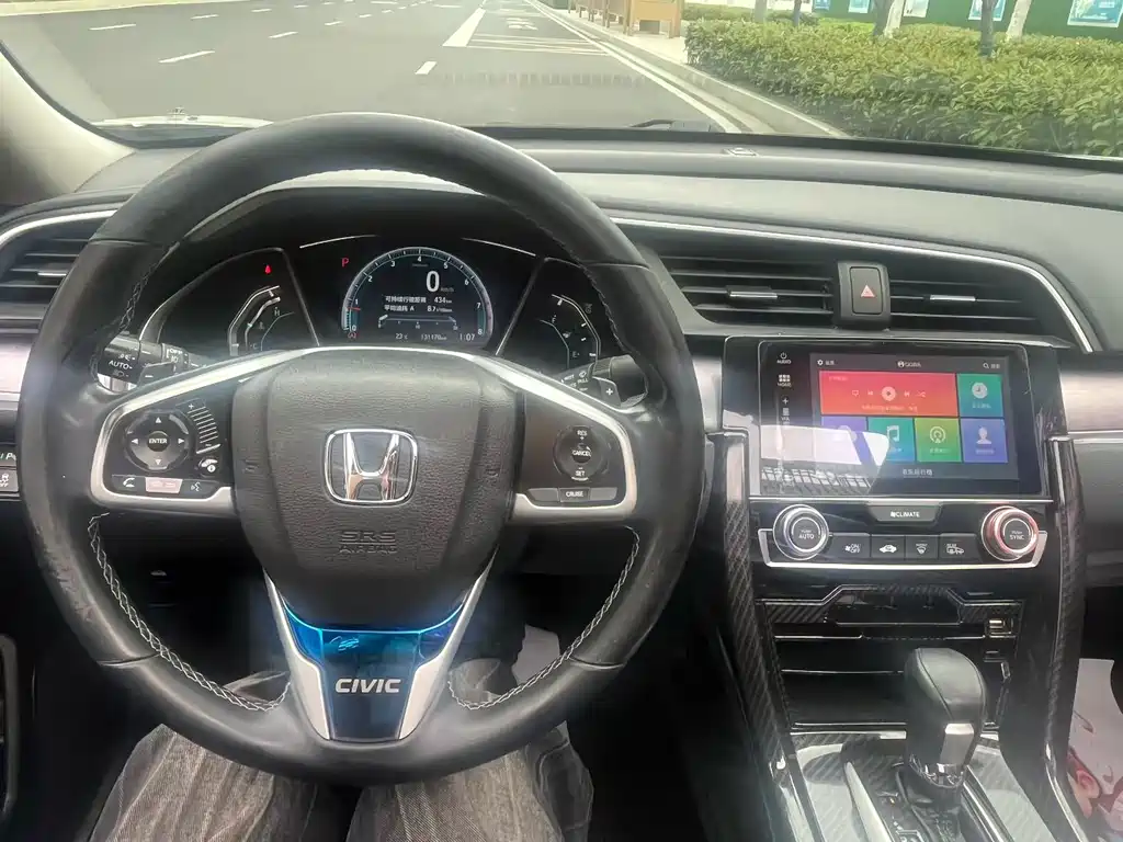 Honda Civic 2017 — фото 4