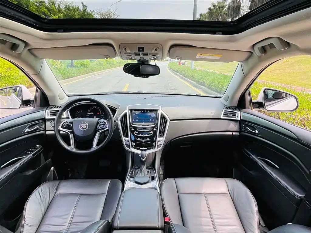 Cadillac SRX 2015 — фото 7