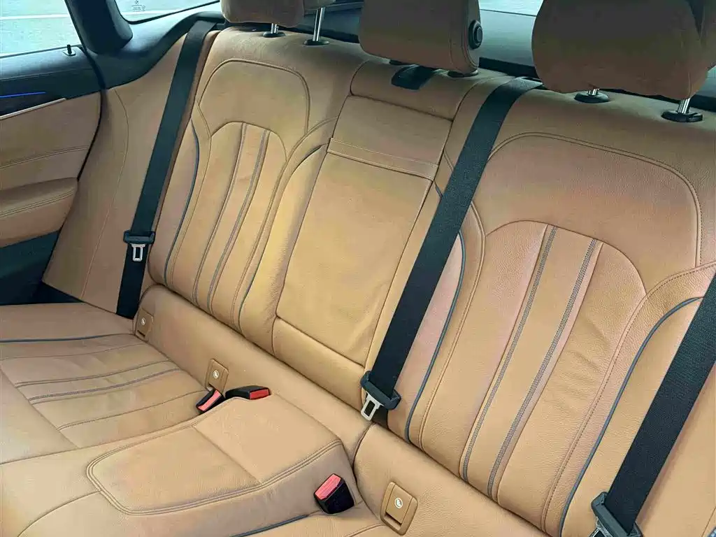 BMW 6 Series GT 2020 — фото 18