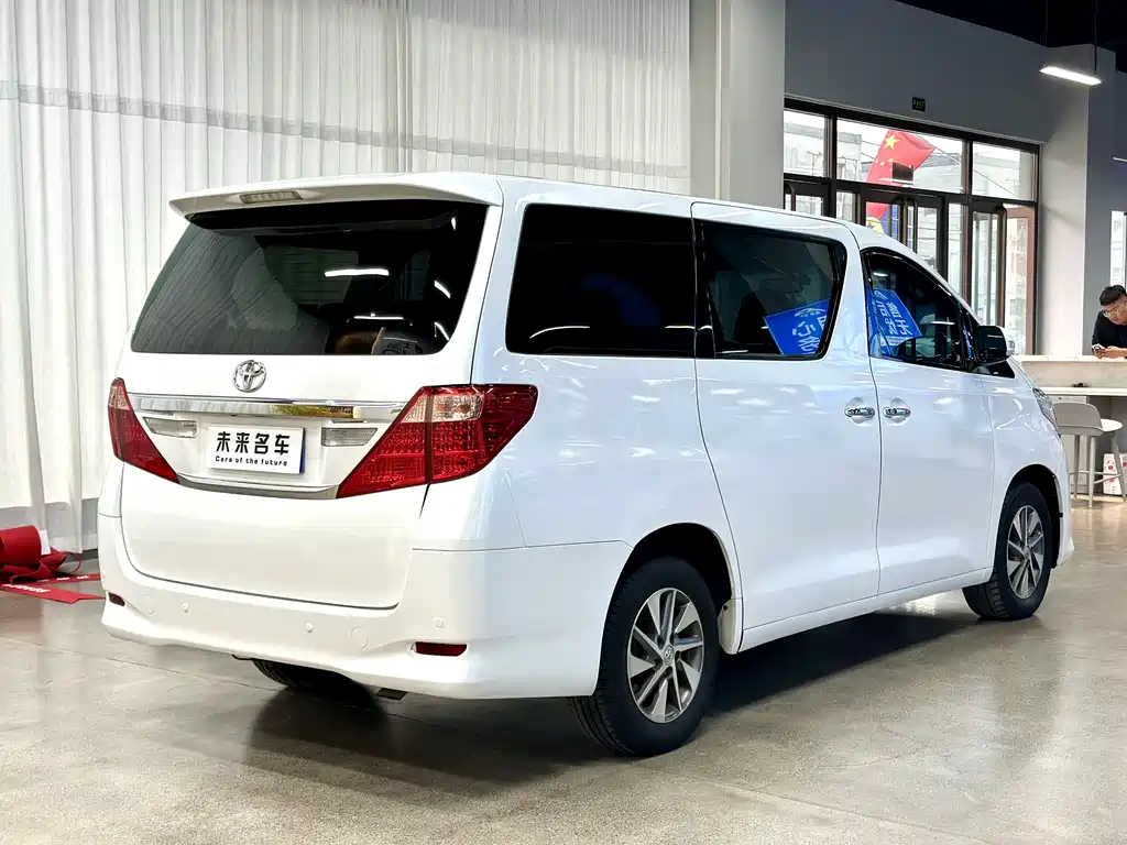 Toyota Alphard 2014 — фото 15