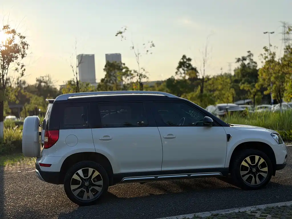 Skoda Yeti 2018 — фото 16