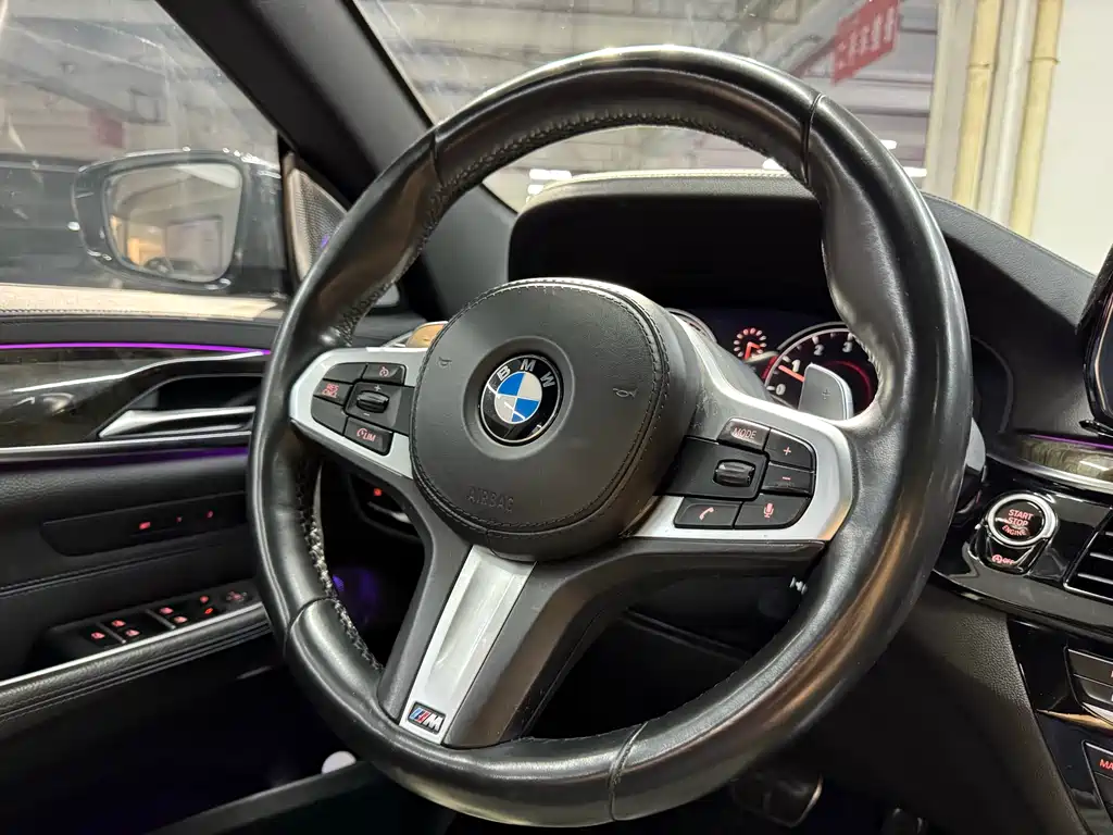 BMW 6 Series GT 2018 — фото 11