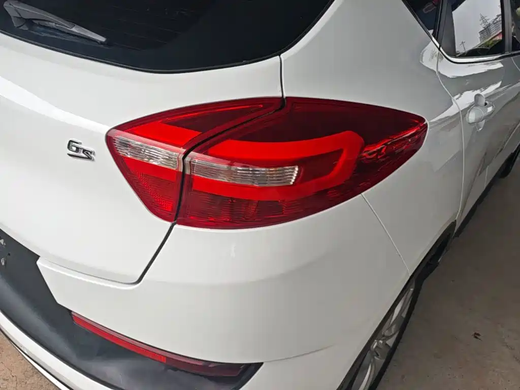 Geely Emgrand GS 2017 — фото 24