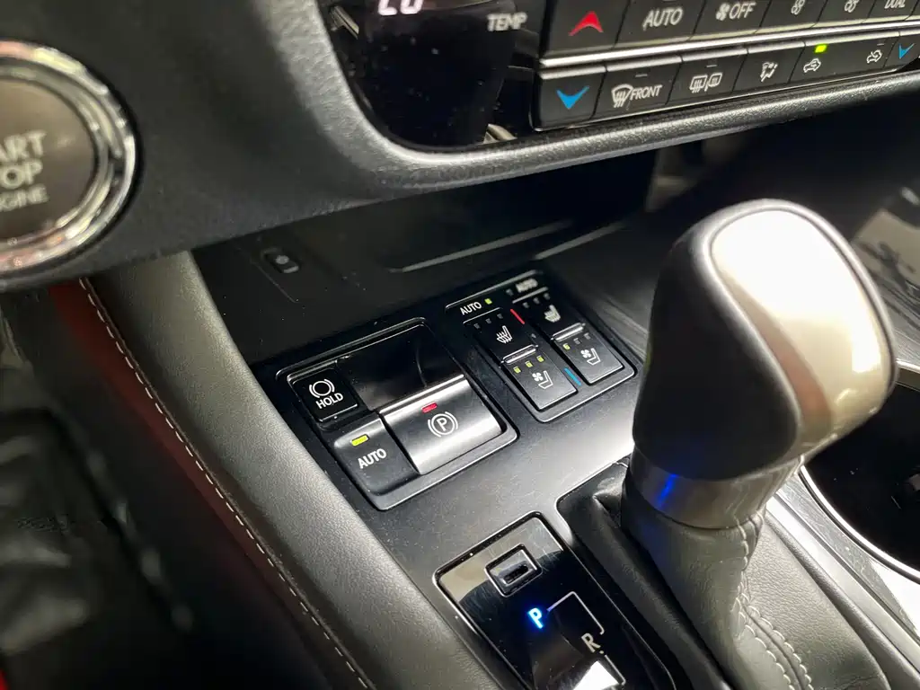 Lexus RX 2019 — фото 19