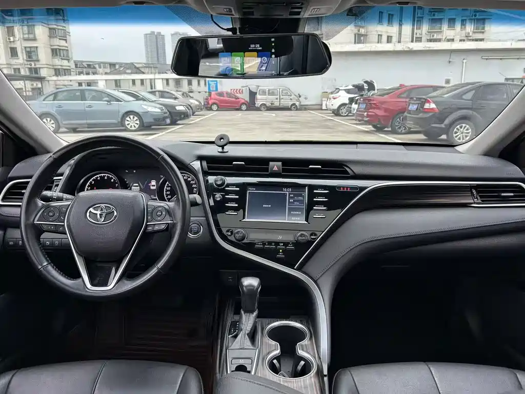 Toyota Camry 2018