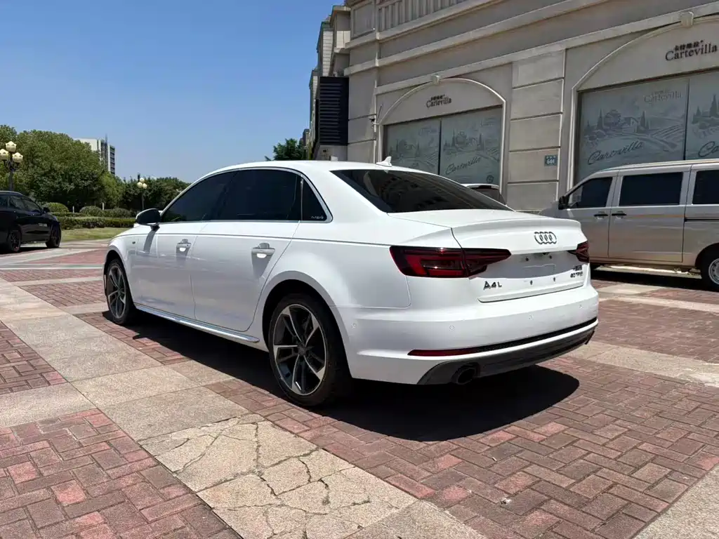 Audi A4L 2018 — фото 13