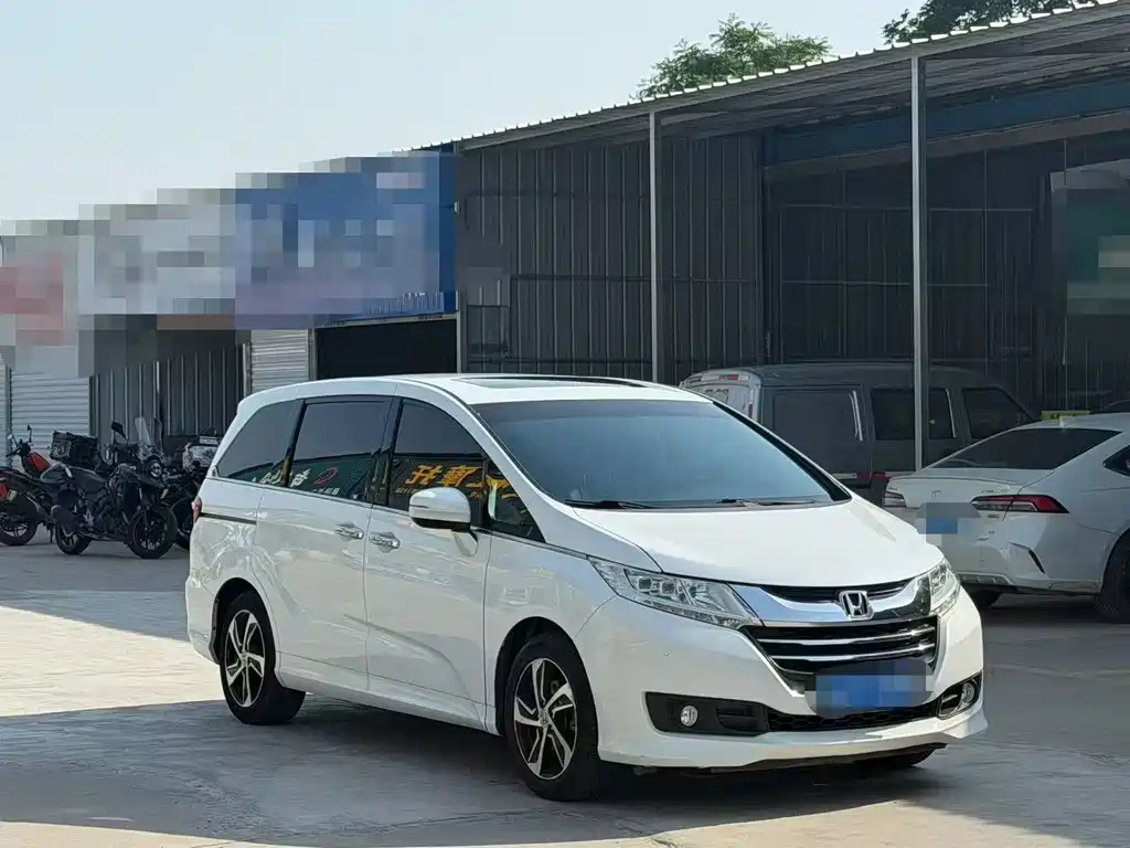 Honda Odyssey 2017 — фото 3