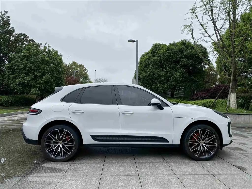 Porsche Macan 2022 — фото 4