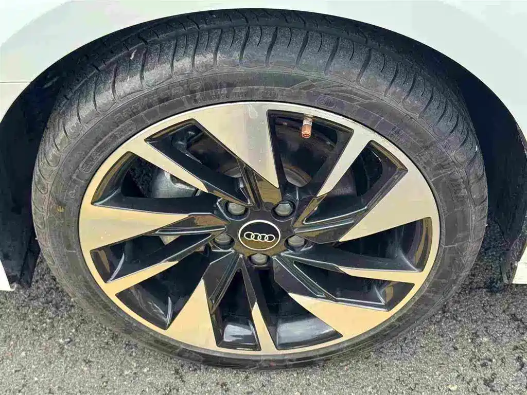 Audi A3 2023 — фото 5