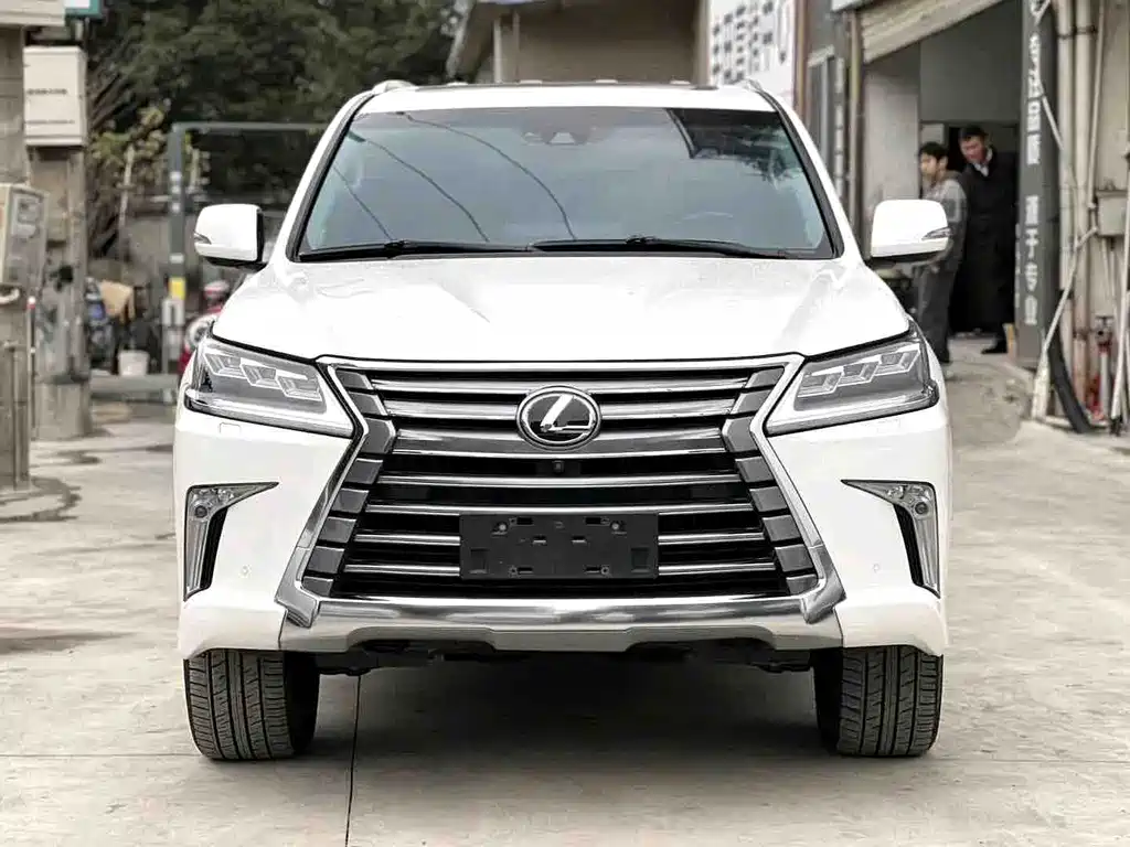 Lexus LX 2019 — фото 2