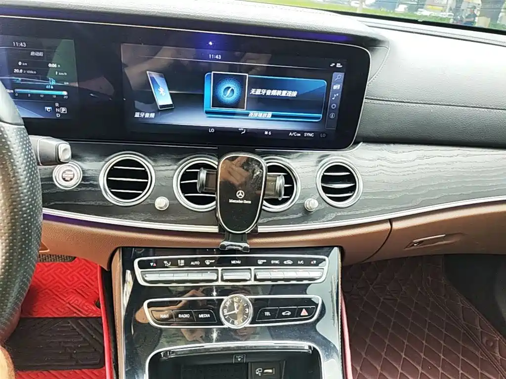 Mercedes-Benz E-Class 2016 — фото 13